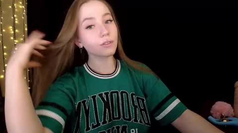 Snapshot of sindiwatsoon chatting on 12-03-25, 12:25 Sindi online show from 12-03-25, 12:25