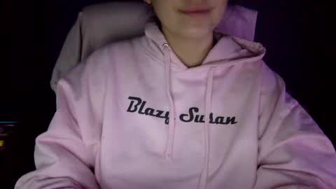 Sindra online show from 01-18-25, 04:59