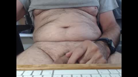 Snapshot of singlemaleca chatting on 09-09-25, 04:17 SingleMaleCA online show from 09-09-25, 04:17