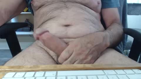 Snapshot of singlemaleca chatting on 10-04-25, 09:35 SingleMaleCA online show from 10-04-25, 09:35