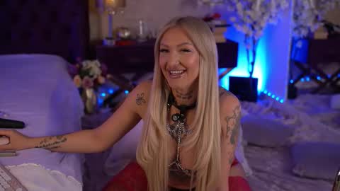 Snapshot of sinners_muse chatting on 10-03-25, 08:11 Sinners Muse online show from 10-03-25, 08:11