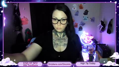 Snapshot of sinominx chatting on 11-17-25, 12:27 Sinomin online show from 11-17-25, 12:27