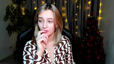 Snapshot of sinty_noria chatting on 12-28-24, 01:08 Sinty Noria online show from 12-28-24, 01:08