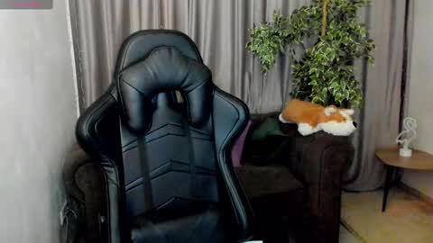 Snapshot of sinty_noria chatting on 02-12-25, 04:33 Sinty Noria online show from 02-12-25, 04:33