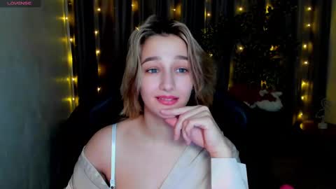 Snapshot of sinty_noria chatting on 02-13-25, 04:54 Sinty Noria online show from 02-13-25, 04:54