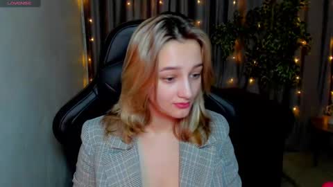 Snapshot of sinty_noria chatting on 02-21-25, 04:40 Sinty Noria online show from 02-21-25, 04:40