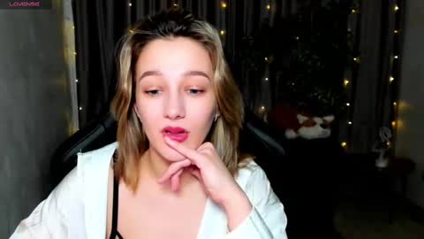 Snapshot of sinty_noria chatting on 02-25-25, 01:20 Sinty Noria online show from 02-25-25, 01:20