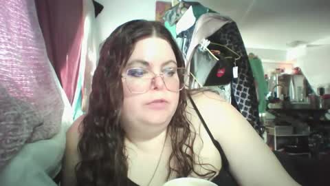 Siofra online show from 02-21-25, 07:54