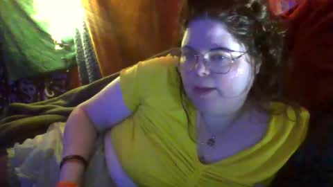 Siofra online show from 04-28-26, 01:48