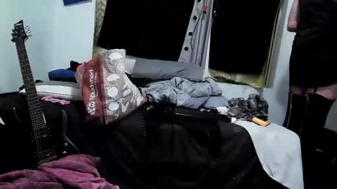 Snapshot of sir__loin411 chatting on 05-19-26, 12:44 Sir Loin online show from 05-19-26, 12:44