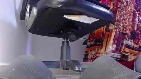 only foot                         worshipers here online show from 01-22-25, 10:05