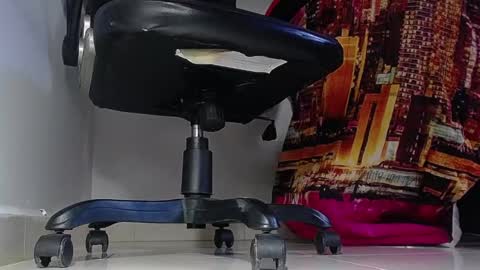 only foot                         worshipers here online show from 02-23-25, 09:37