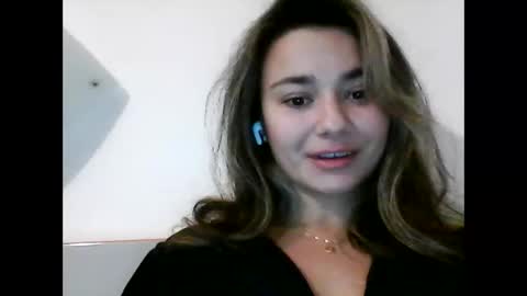 Snapshot of sirelvan chatting on 11-17-25, 09:42 sirelvan online show from 11-17-25, 09:42