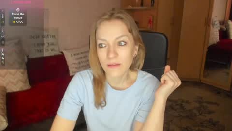 Snapshot of sirenasilk chatting on 05-12-26, 10:34 sirenasilk online show from 05-12-26, 10:34