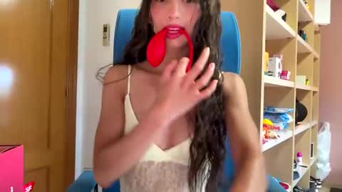 Sirens foxx online show from 06-06-26, 06:34