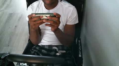 Snapshot of sirthedom chatting on 10-11-25, 06:17 sirthedom online show from 10-11-25, 06:17