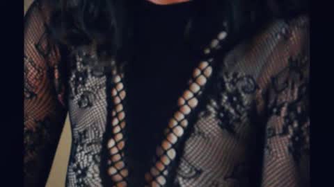 Snapshot of sisgirl987 chatting on 10-25-25, 07:19 Sisgirl987 online show from 10-25-25, 07:19