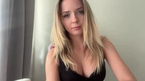 Sisi Bunny online show from 07-21-26, 12:18
