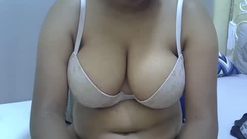 Snapshot of sisibrown97 chatting on 02-18-25, 04:16 brown online show from 02-18-25, 04:16