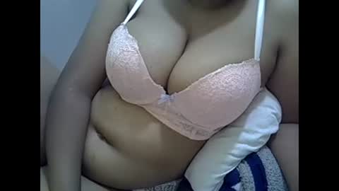 Snapshot of sisibrown97 chatting on 02-20-25, 10:26 brown online show from 02-20-25, 10:26