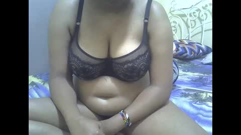 Snapshot of sisibrown97 chatting on 10-16-25, 05:08 brown online show from 10-16-25, 05:08