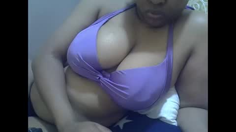 Snapshot of sisibrown97 chatting on 10-22-25, 06:46 brown online show from 10-22-25, 06:46