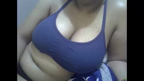 Snapshot of sisibrown97 chatting on 10-28-25, 09:24 brown online show from 10-28-25, 09:24