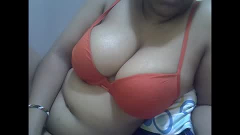 Snapshot of sisibrown97 chatting on 11-02-25, 09:22 brown online show from 11-02-25, 09:22