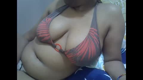 Snapshot of sisibrown97 chatting on 11-10-25, 04:33 brown online show from 11-10-25, 04:33
