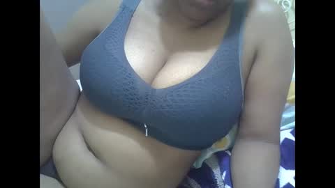 Snapshot of sisibrown97 chatting on 11-20-25, 10:53 brown online show from 11-20-25, 10:53