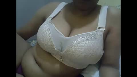 Snapshot of sisibrown97 chatting on 12-02-25, 10:38 brown online show from 12-02-25, 10:38