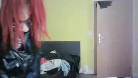 Snapshot of sissy_maia chatting on 06-11-26, 03:43 sissy_maia online show from 06-11-26, 03:43