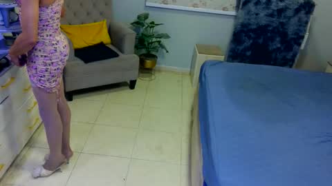 D i f a  Ana Arbeh shemale online show from 03-18-26, 04:59