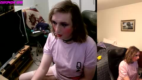 Snapshot of sissycdmish chatting on 09-12-25, 03:56 SissyCDMish online show from 09-12-25, 03:56