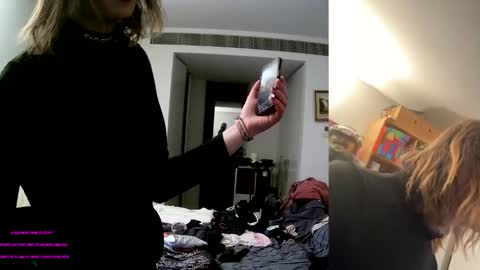 Snapshot of sissycdmish chatting on 10-09-25, 04:38 SissyCDMish online show from 10-09-25, 04:38