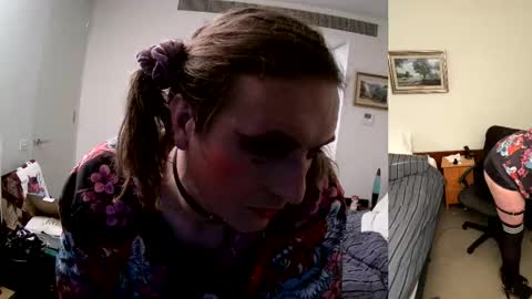 Snapshot of sissycdmish chatting on 12-16-25, 03:39 SissyCDMish online show from 12-16-25, 03:39