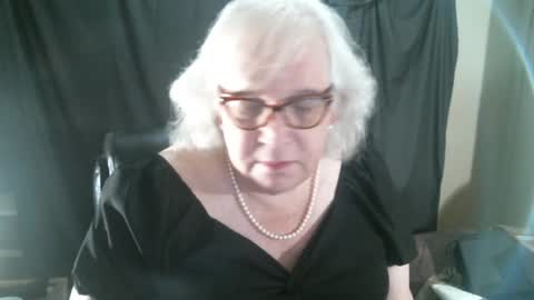Sissy Diane online show from 12-26-24, 12:25