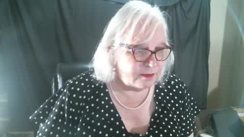 Sissy Diane online show from 01-08-25, 12:38