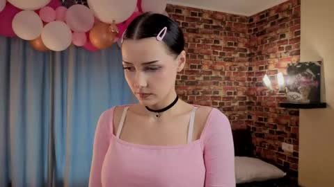 Lilly online show from 04-24-26, 12:07