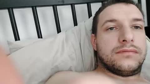 Snapshot of sixinchsolo chatting on 10-19-25, 03:34 sixinchsolo online show from 10-19-25, 03:34