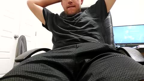 Snapshot of sixinchsolo chatting on 10-29-25, 02:03 sixinchsolo online show from 10-29-25, 02:03