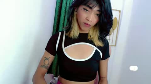 Snapshot of sizka_ford chatting on 10-12-25, 07:40 Sizka online show from 10-12-25, 07:40