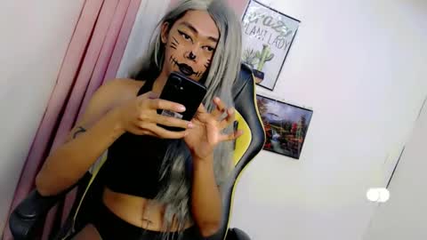 Snapshot of sizka_ford chatting on 10-31-25, 05:14 Sizka online show from 10-31-25, 05:14