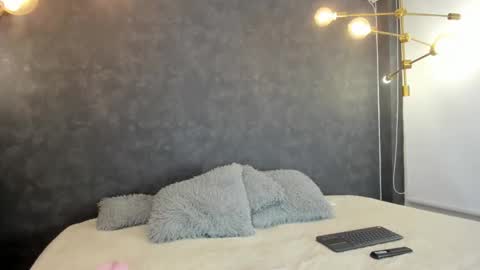 SKAILYN ANGELS online show from 12-02-25, 11:11