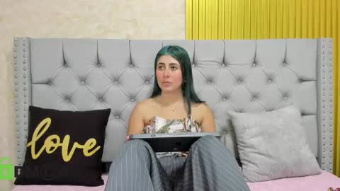 Skarlet online show from 11-26-25, 06:31