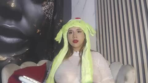 Skarleth villa online show from 12-21-25, 10:28