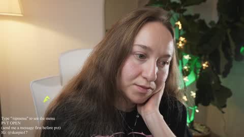 Im Scarlett  ONLINE  5pm-10pm NYC time  online show from 12-13-24, 01:37