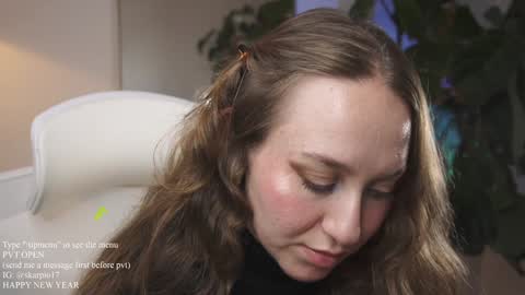 Im Scarlett  ONLINE  5pm-10pm NYC time  online show from 01-09-25, 10:09