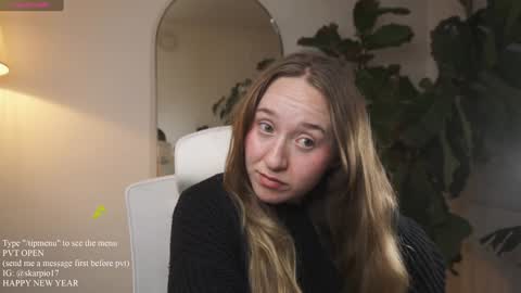 Im Scarlett  ONLINE  5pm-10pm NYC time  online show from 01-12-25, 03:17