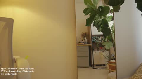 Im Scarlett  ONLINE  5pm-10pm NYC time  online show from 11-28-25, 04:20